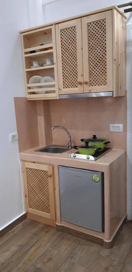 Maison d’hôte pour 2 personnes, avec vue ainsi que jardin et piscine à Thera - 4