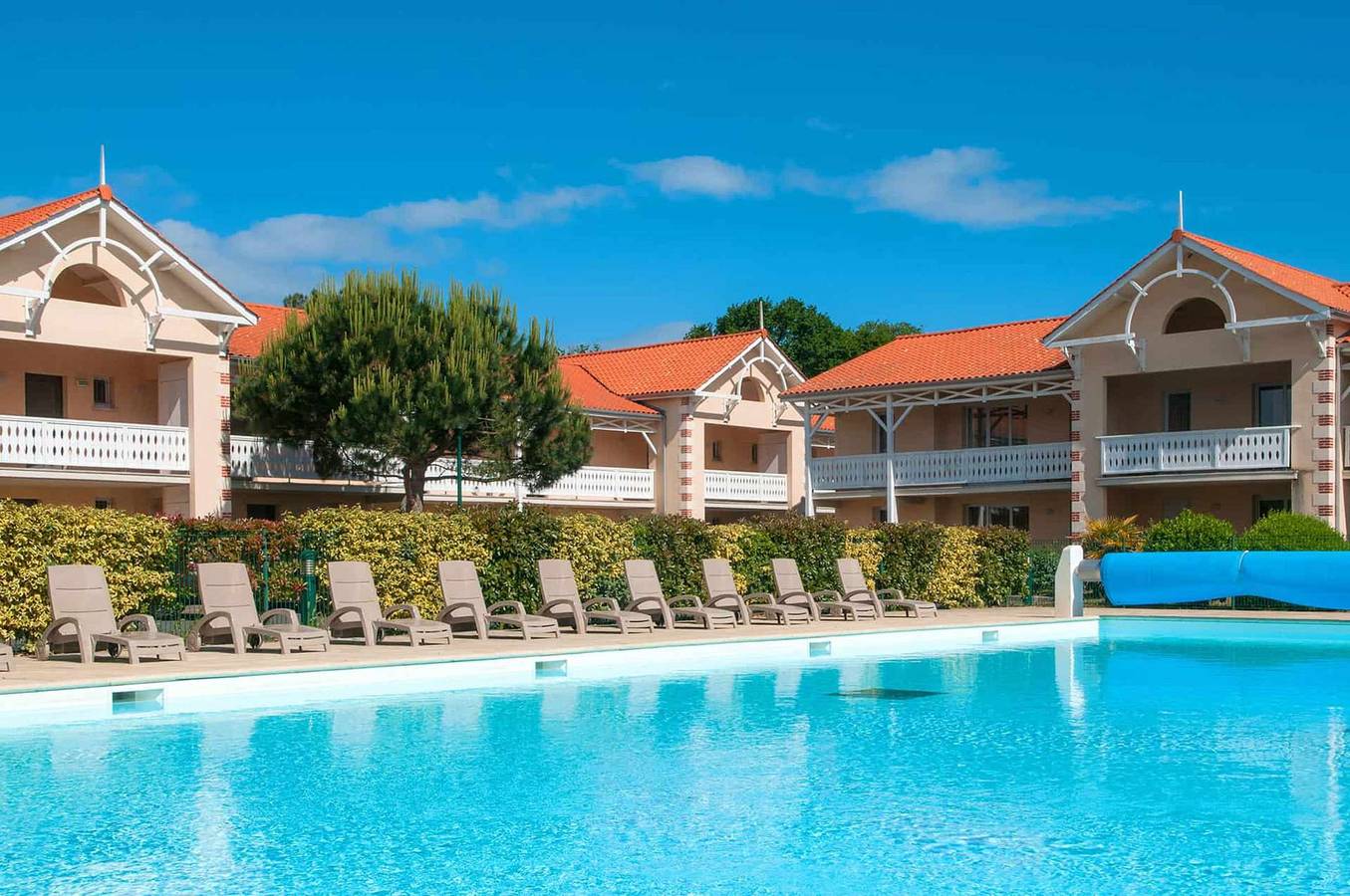 Appartement de vacances entier, Appartement 5 personnes dans Résidence *** avec Piscine in Soulac-sur-Mer, Parc naturel régional du Médoc