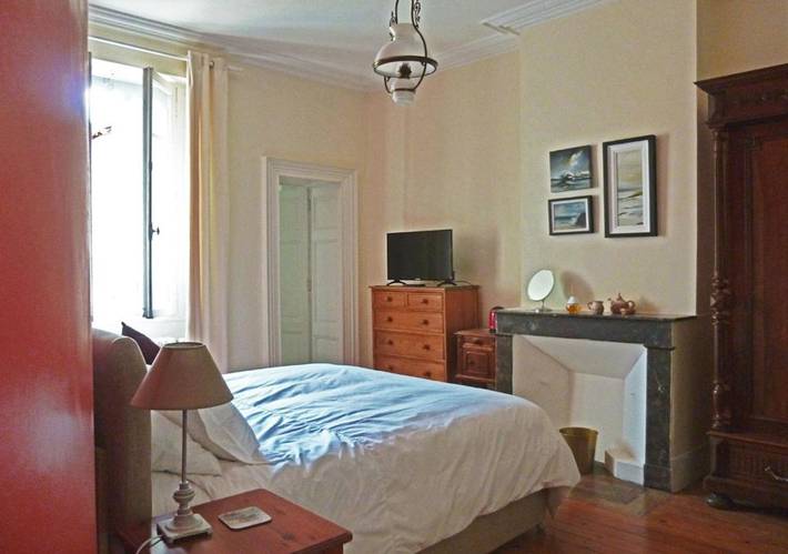 Location de vacances pour 2 personnes, avec jardin ainsi que piscine et terrasse à Sainte-Foy-la-Grande - 4