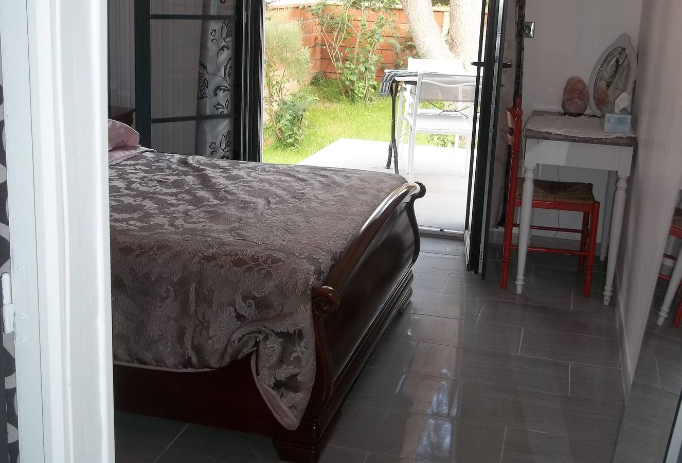 Chambre D Hôte De Luxe , Sde, wc, terrasse, Piscine Privée Chauffé et Aquabike in Cugnaux, Toulouse et ses environs