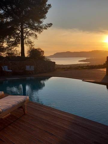 Chambre d’hôte pour 2 personnes, avec vue ainsi que piscine et jardin à La Cadière-d'Azur