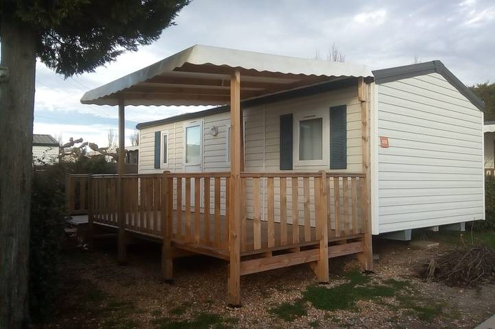 Mobil home Méditerranée 6 personnes avec terrasse in Vic-la-Gardiole, Côte méditerranéenne (France)
