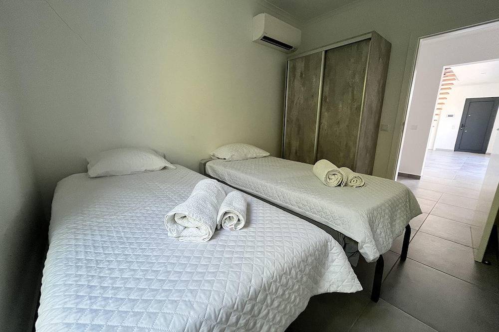 Villa Elodie Private pool, parking, free wifi. 5minutes Praia Da Rocha in Portimão, Faro District