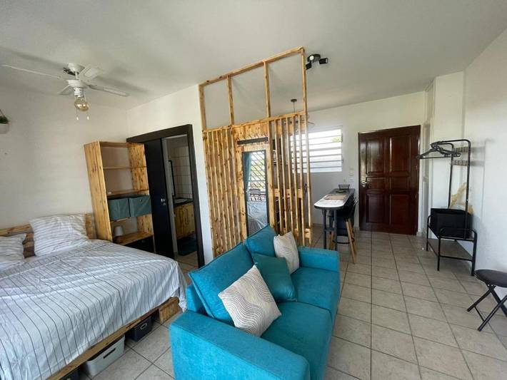 Gîte pour 2 personnes, avec piscine et balcon à Cayenne