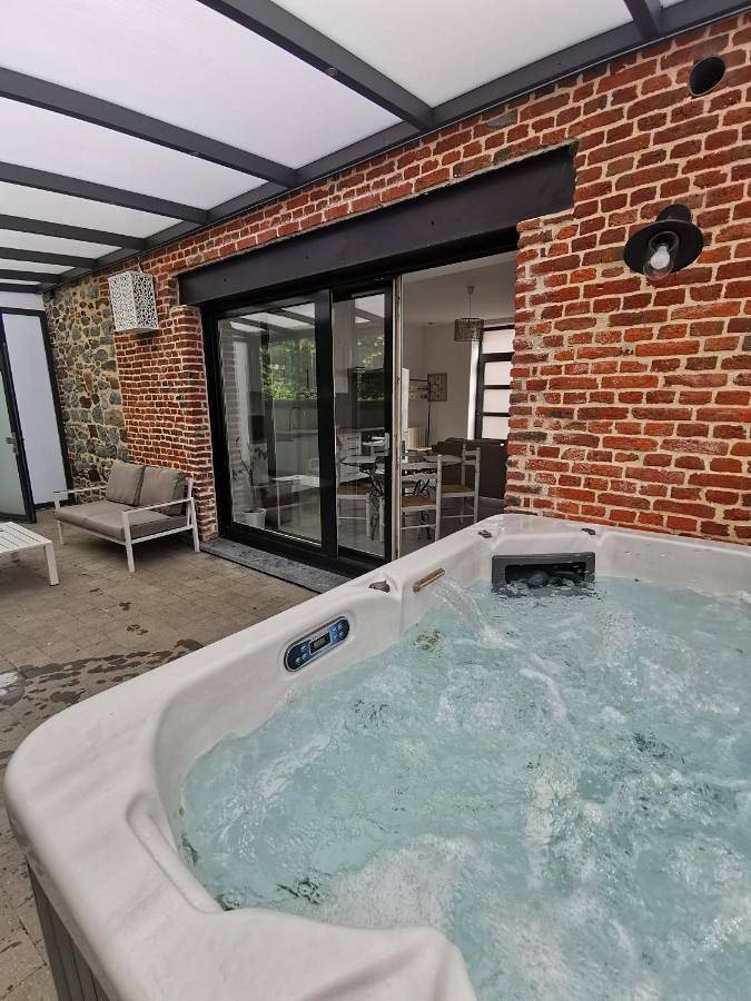Gîte pour 2 personnes, avec terrasse et vue à Mairieux