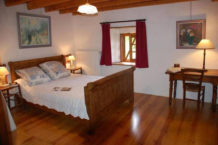 Location de vacances pour 6 personnes, avec jardin à Saint-Romain (Puy-de-Dôme) - 3