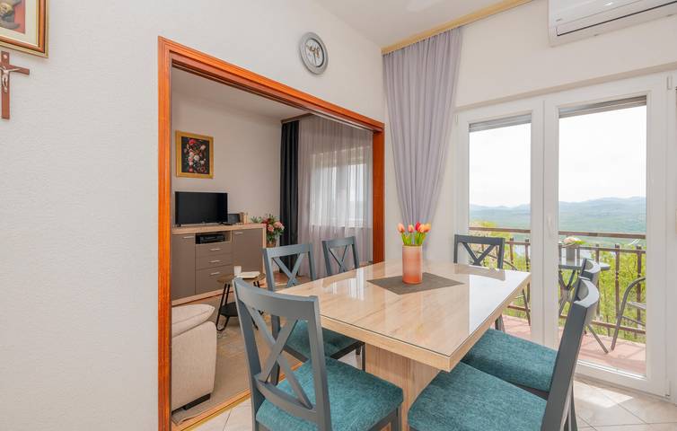 Gemütliche 1-Zimmer-Wohnung mit Terrasse in der Nähe des Prološko-Sees in Makarska Riviera