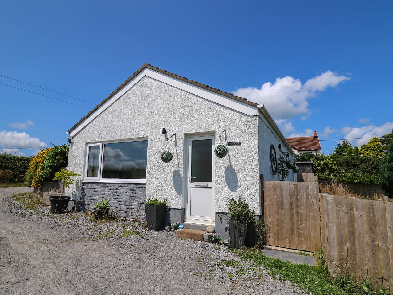 Ty Cwtch in Carmarthenshire