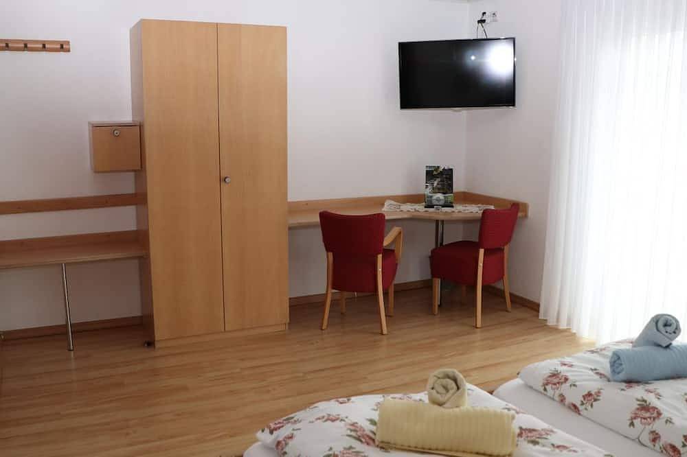 Ganze Wohnung, Appartement 1 Og - Ferienwohnung  Moselstrand in Briedern, Cochem-Zell