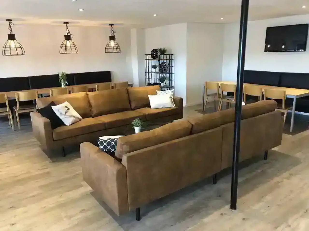 Schönes Gruppenunterkunft für 20 Personen im Dorf Buren auf Ameland. in Buren (Ameland), Westfriesische Inseln