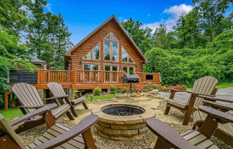 Holiday rental for 9 people, with garden, child-friendly in Gatlinburg
