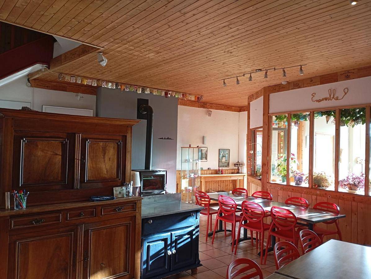 Gîte d'étapes et tables d'hôtes, Le Chalet d'Ambre in Les Estables, Parc naturel régional des Monts d'Ardèche