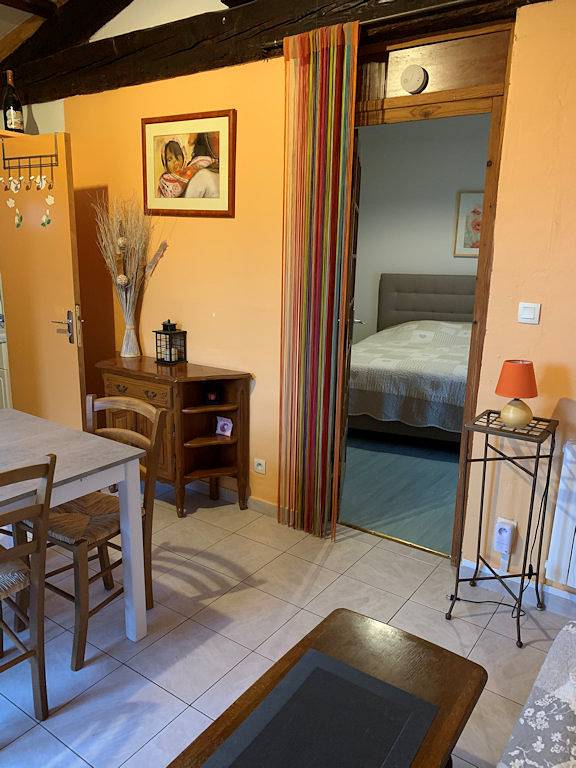 Gîte pour 5 personnes, avec jardin dans Rhône - 3