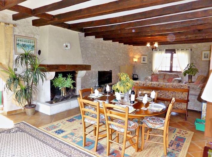 Gîte pour 6 personnes, avec jardin ainsi que piscine et terrasse dans Lac de l'Escourou - 2