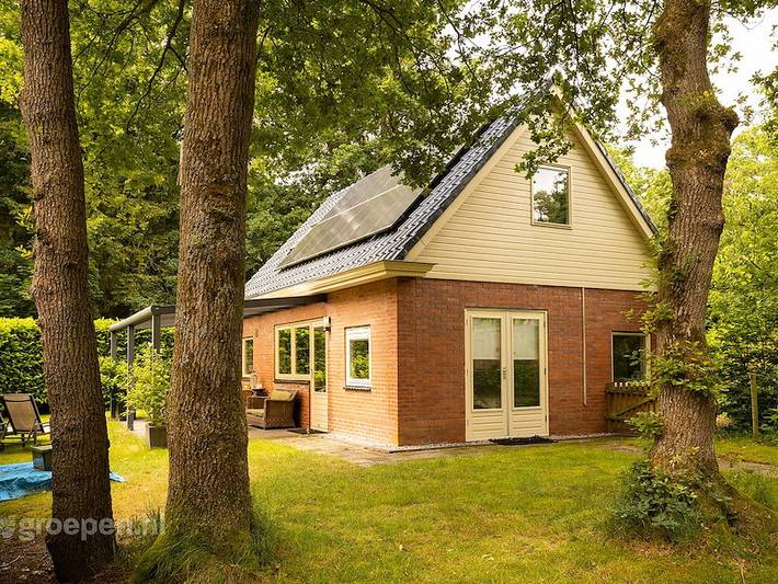 Vakantiehuis voor 6 personen, with terras and balkon/terras as well as sauna in Norg