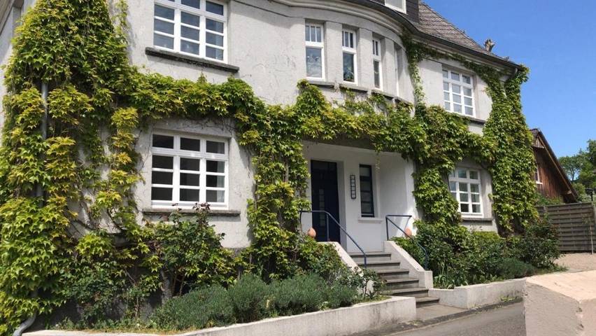 Ferienwohnung für 4 Personen, mit Terrasse und Garten sowie Sauna und Ausblick in Dierdorf