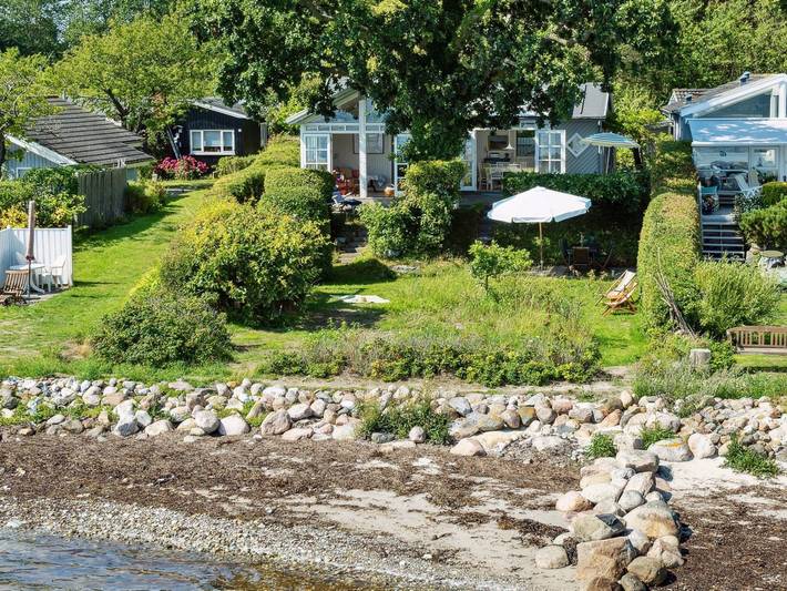 Ferieudlejning for 4 personer, med Terrasse i Thurø