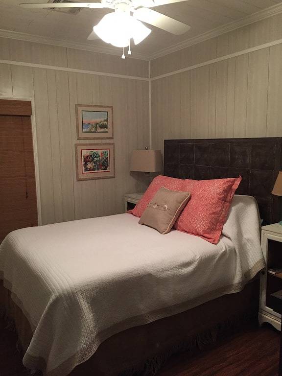 Vacation rental for 14 people, with terrace in Grand Isle