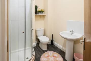 Holiday Apartment for 3 People in Wolverhampton, Birmingham Area, Photo 3