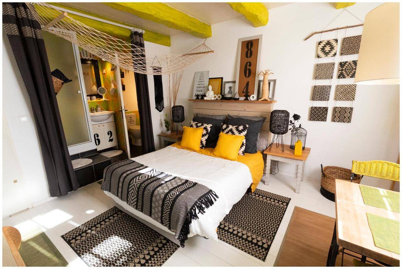 Double Room with Terrace in Junas, Côte méditerranéenne (France)