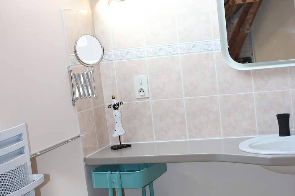 See Eguzon-Chantome, charmantes Cottage *** ideal für 2/4 Personen, Strand 500m in Saint-Plantaire, La Châtre und Umgebung