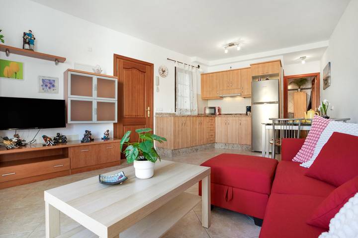 Entire apartment, Holiday Apartment 'Casa Dajate, El Cotillo' with Sea Views, Shared Terrace and Wi-Fi in Piedra Playa, La Oliva