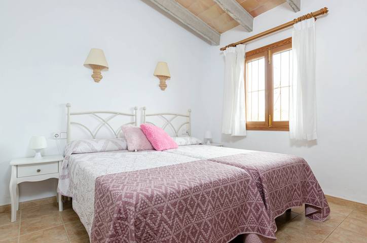 Yourhouse Sa Sini in Búger, Majorca Center