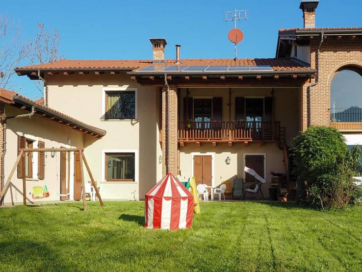 Location de vacances pour 5 personnes, avec jardin ainsi que vue et sauna, animaux acceptés à Boves