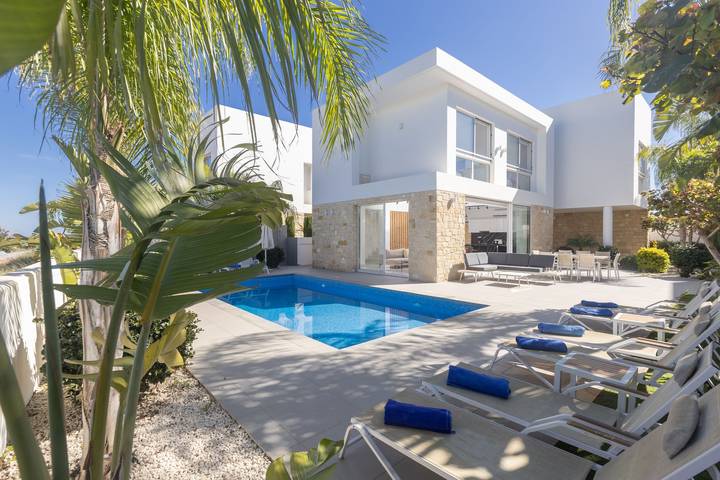 Holiday rental for 9 people, with garden, with pets in Protaras