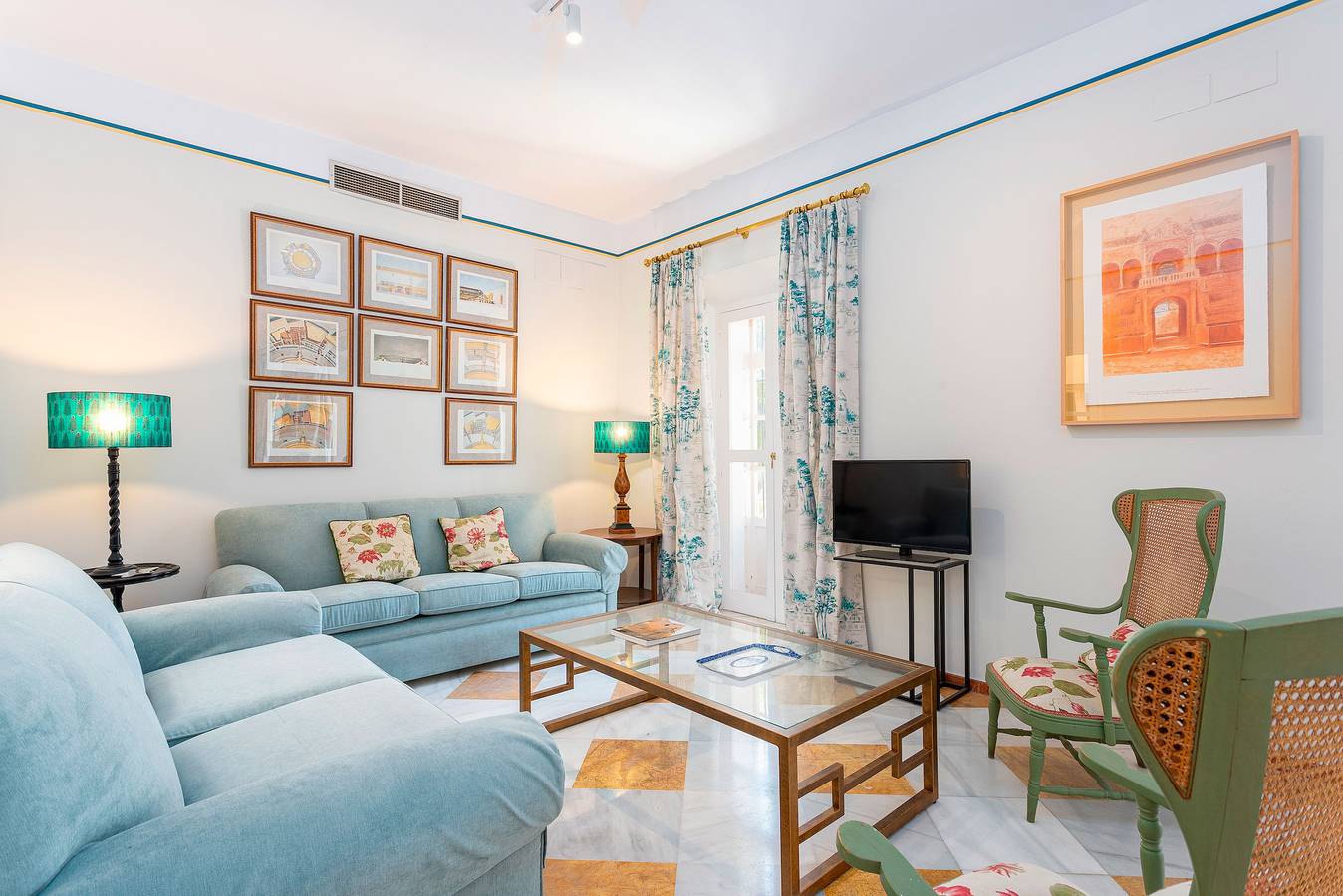 Feriehus for 12 personer med terrasse in Nervión, Sevilla