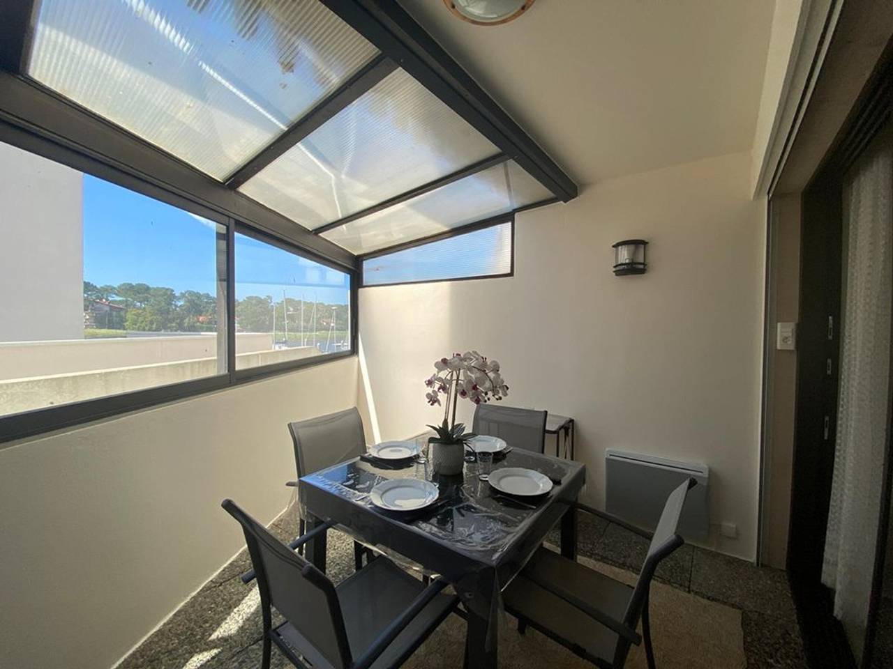 Ganze Wohnung, Appartement T2 sur le Port de Capbreton avec Véranda et Parking - Idéal pour 4 Personnes in Capbreton, Côte d’Argent