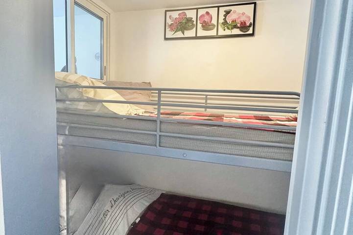 Gîte pour 4 personnes, avec Terrasse dans Plage des Sablettes - 3