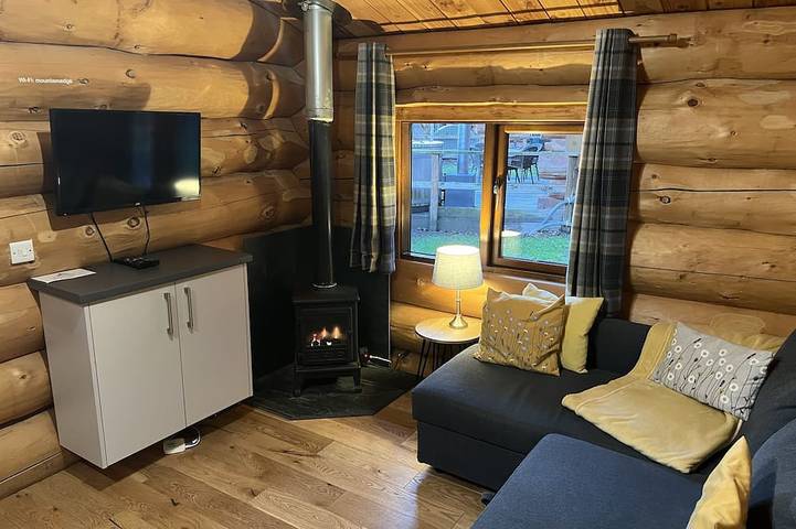 Lodge 1 -  a lodge that sleeps 4 guests  in 1 bedroom in Shropshire Hills