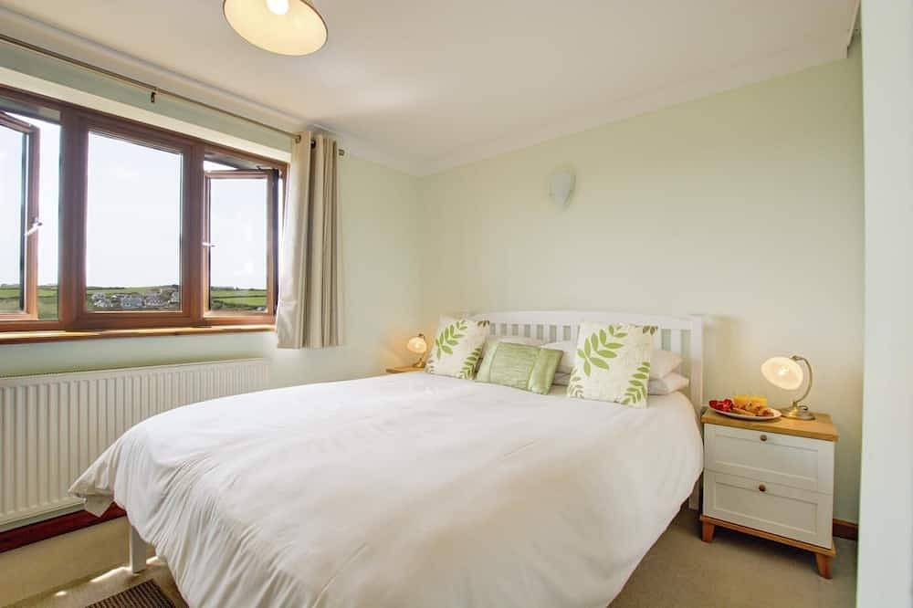 2 Bed in Newquay (oc-p00335) in Mawgan Porth, Cornwall