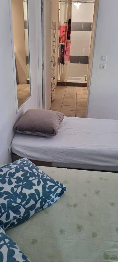 Appartement entier, Two-Bedroom Apartment in Guécélard, Sarthe