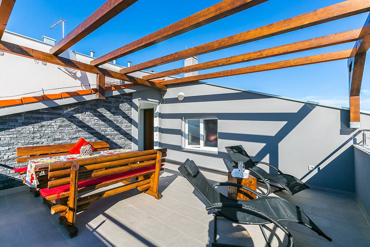 Ganze Wohnung, Istriensonne 0146 Tess - Dachterrasse mit Meerblick! in Medulin Stadt, Medulin