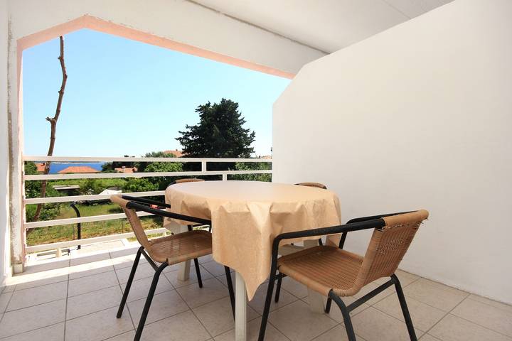 Ferienwohnung für 5 Personen, mit Balkon/Terrasse und Pool in Orebic