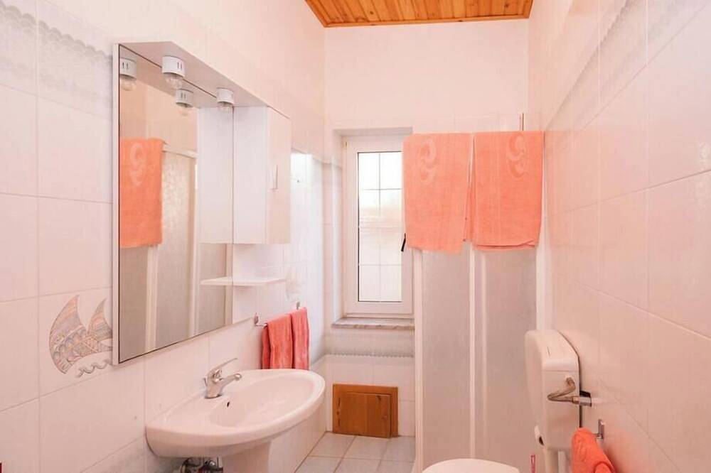 Entire apartment, Glicine 7, your seaside holidays in Piana Calzata, Palermo Province