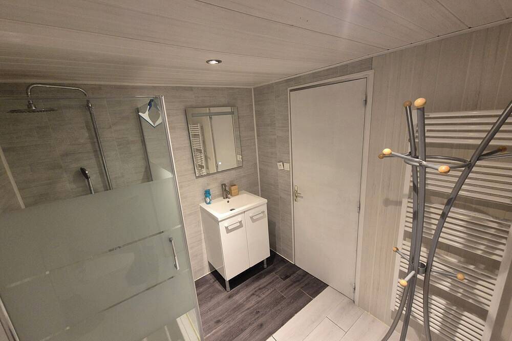 Family chalet overlooking the Auvergne mountains in Chastreix-Sancy, Chastreix