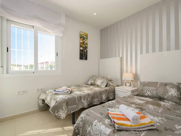 Casa rural para 4 personas, con Terraza y Piscina en Torrevieja - 4