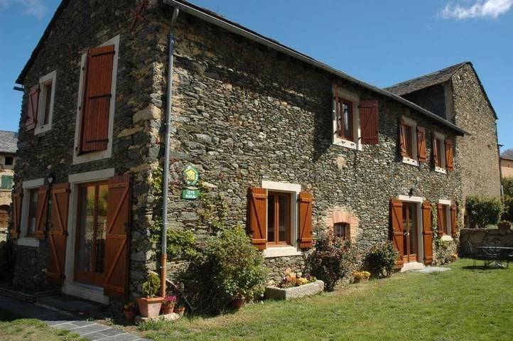 Gîte pour 4 personnes, avec Jardin à Nahuja