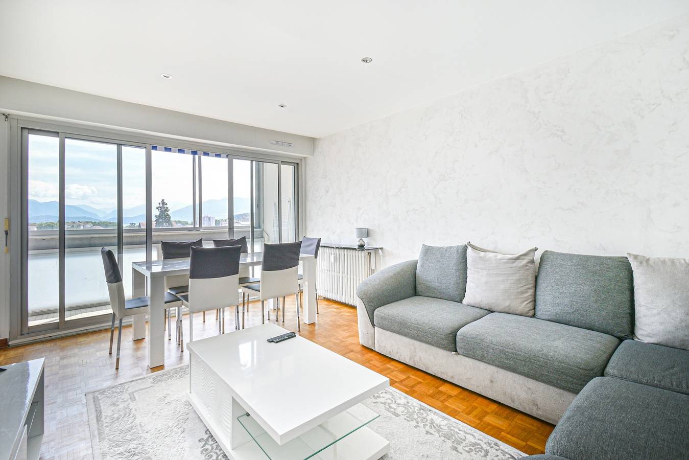 Ganze Wohnung, Großzügiges T4-Apartment mit Seeblick & Bergen – 8 Pers., Wlan, zentrale Lage in Annecy, Annecy (Gemeinde)