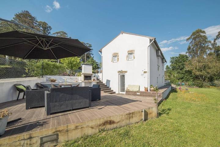 Ferienhaus für 5 Personen, mit Balkon und Terrasse sowie Garten und Ausblick