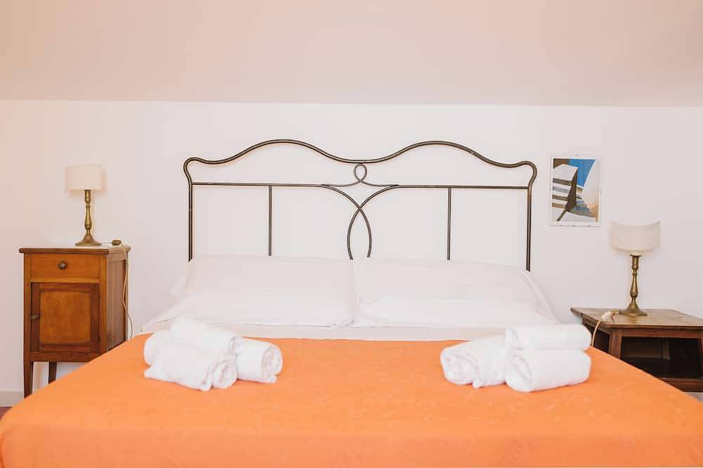 Appartamenti in Villa immersa tra gli Ulivi, vista mare, Ascea Cilento in Ascea, Cilento