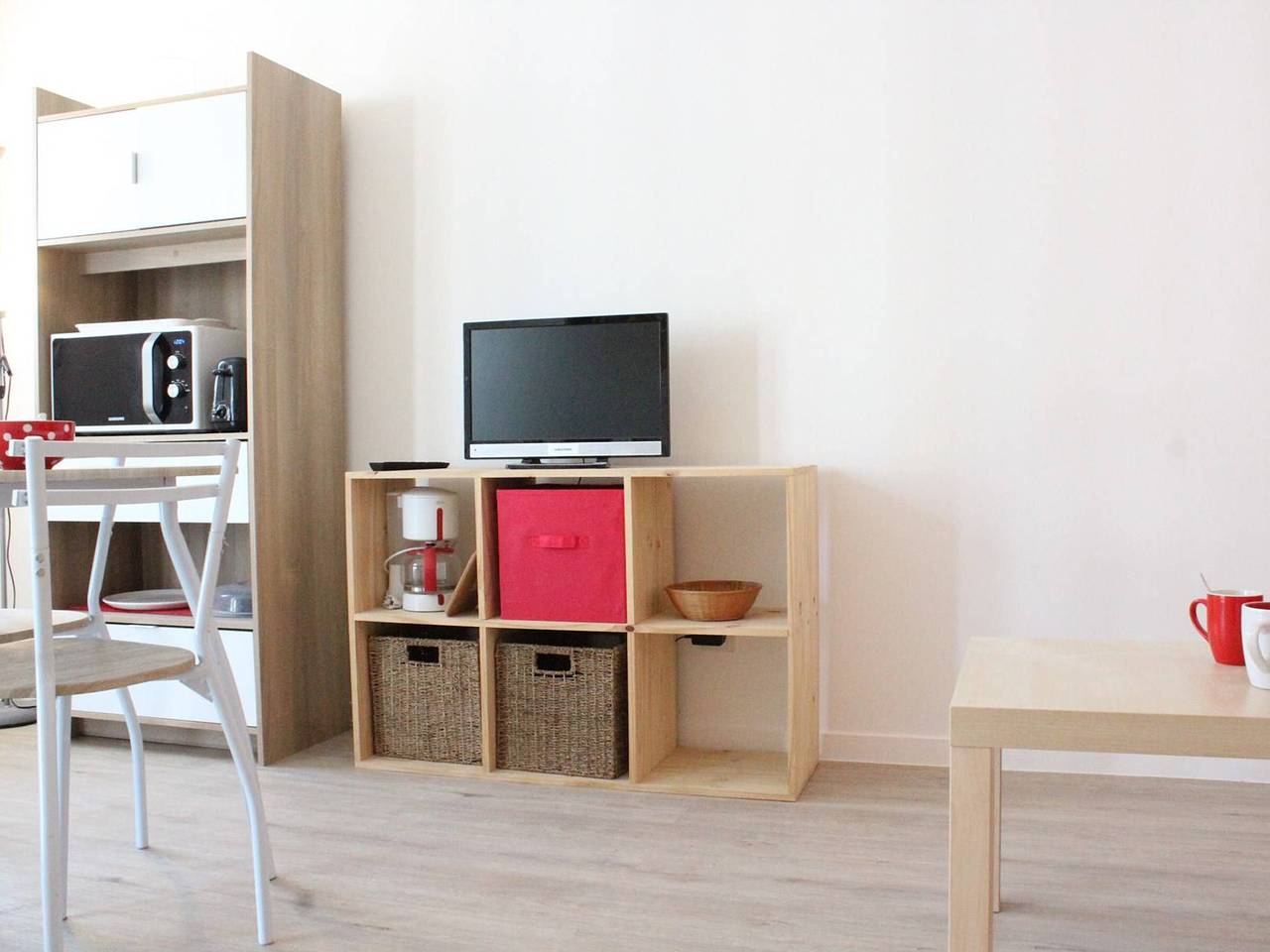 Entire apartment, Functional studio 2 pers near ocean in La Rochelle in La Rochelle, La Rochelle region