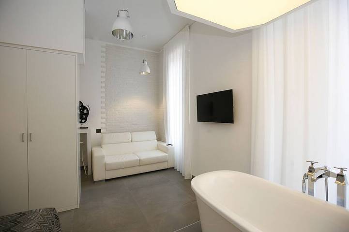 Ferienwohnung für 16 Personen, mit Whirlpool und Balkon in Neapel