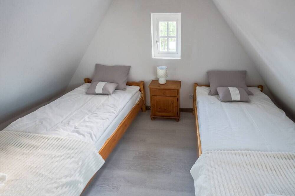 Historic 70m2 Farmhouse  - 3 Rooms, Terrace - by Rentujemy in Roztocze