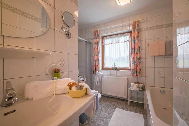 Ferienwohnung Bergpanorama für 2 bis 4 Personen - Landhaus Dengg in Gerlos, Zillertaler Alpen