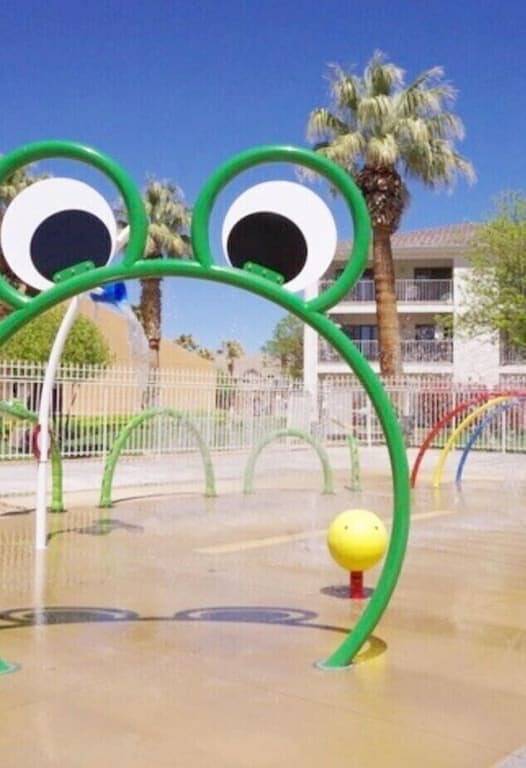 Ganze Wohnung, Extra großes 1 Schlafzimmer mit Zugang zu den Pools des Las Palmas Resort. in St. George, Zion Nationalpark