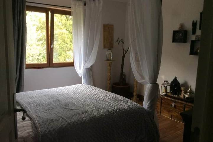 Location de vacances pour 8 personnes, avec terrasse et jardin à Claviers - 3